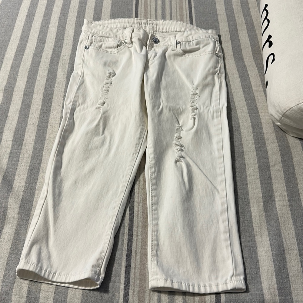 Reign Size 9 Junior Capris